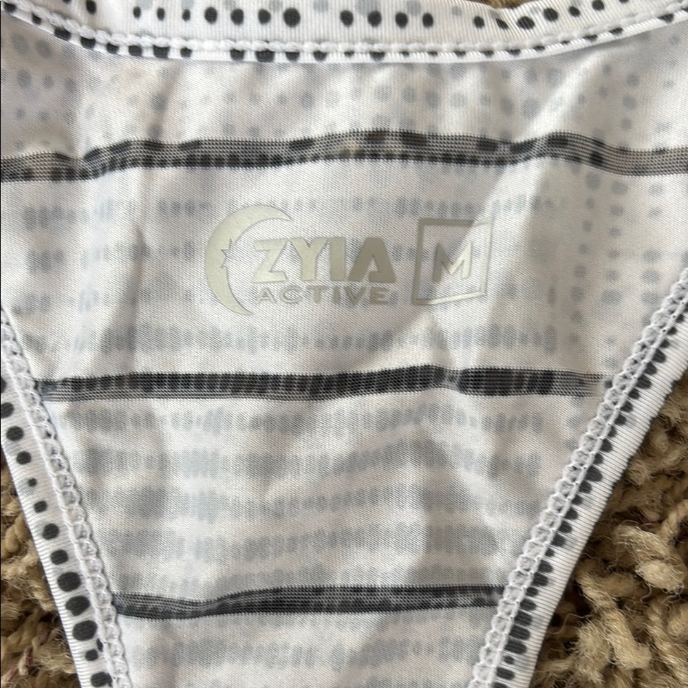 ZYIA Gray Racerback Sleeveless Tank Top - Picture 2 of 5